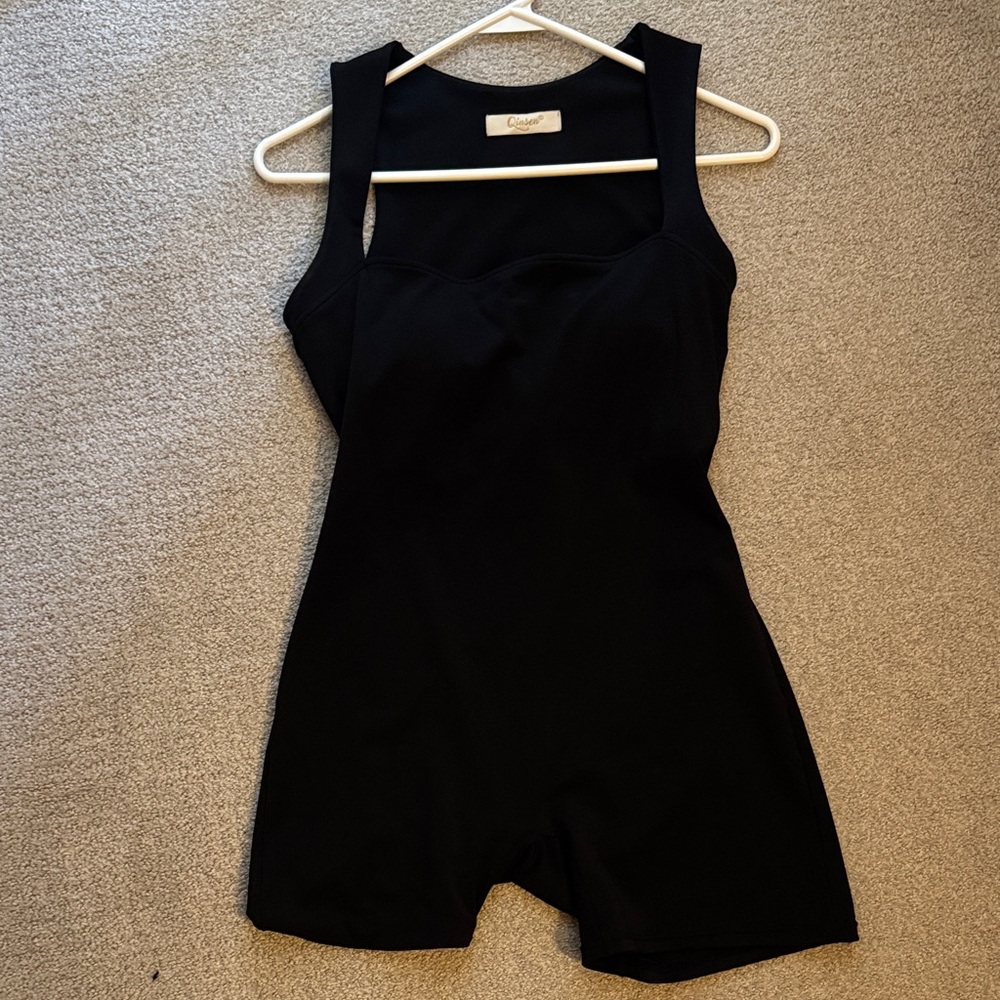 Amazon Black Sleeveless Jumpsuit